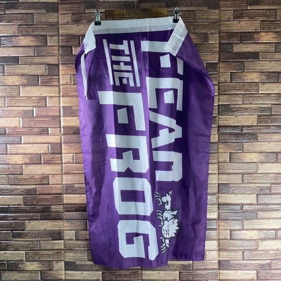 Fear The Frog TCU Purple & White Garden/Yard Flag - Picture 1 of 9
